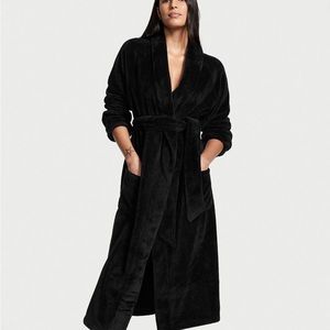 VS cozy long robe
